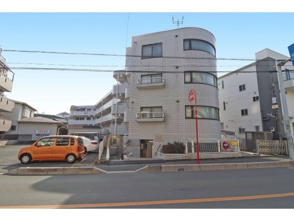 アプロアメニティ南浦和 前面道路