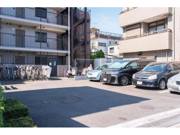 ライオンズマンション大宮本郷町 駐車場