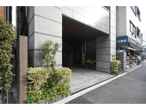 コンシェリア南麻布 PLATINUM SQUARE  アプローチ