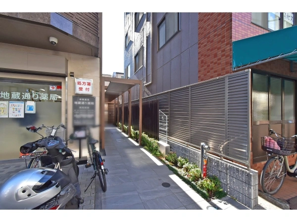 ブライズ神楽坂DUE  アプローチ
