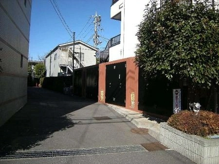 フジトピア目黒祐天寺 前面道路