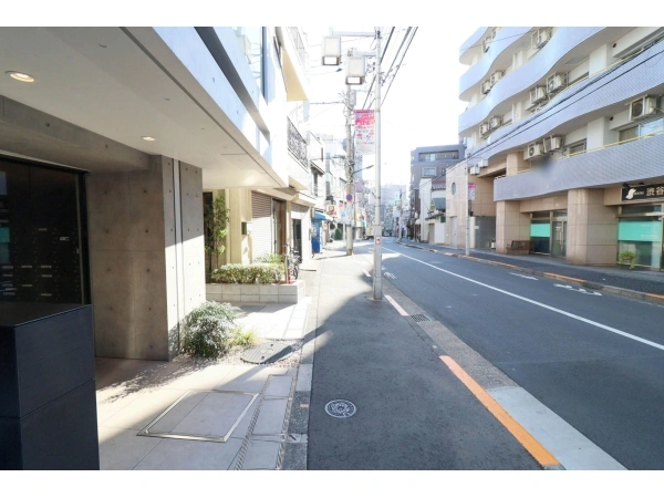 ズーム大塚  前面道路