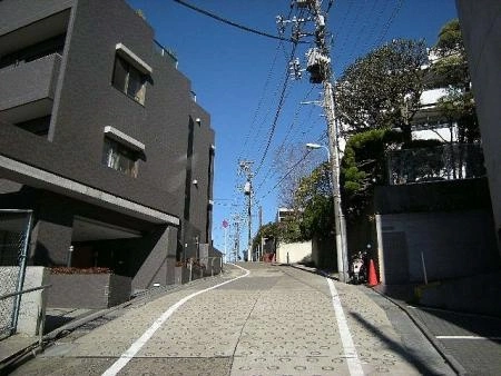 目黒デュープレックス 前面道路