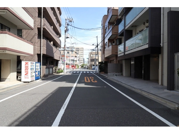 クレイシア・ヴァースクレイシア東十条  前面道路