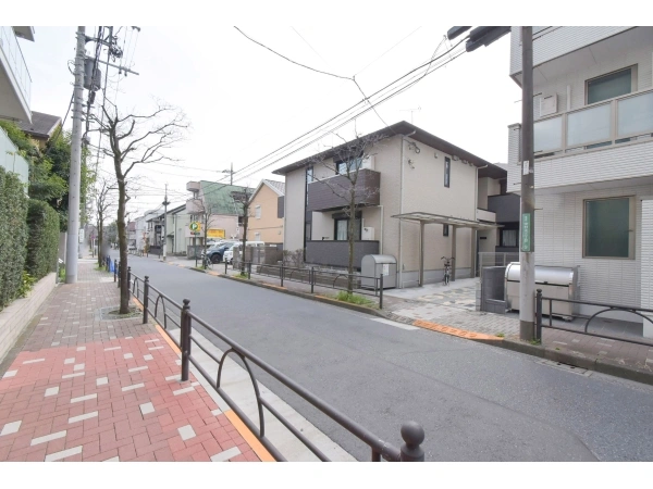 リリーゼ練馬中村橋  前面道路