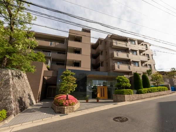 藤和東山公園ホームズ 外観