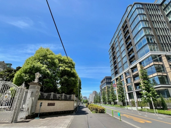 三田ガーデンヒルズ  前面道路