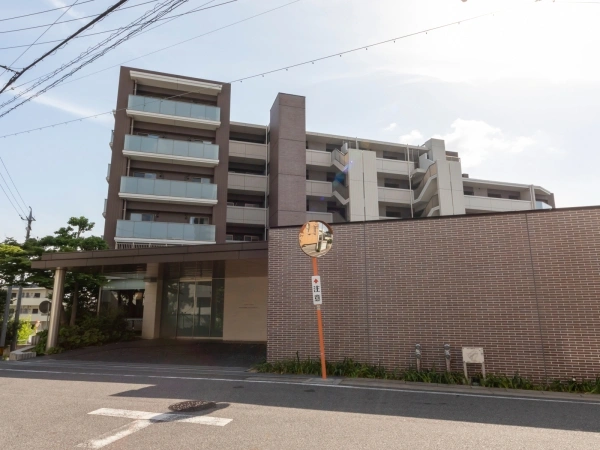 バンベール本山池園町 外観