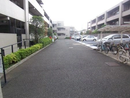 グランヴェール世田谷船橋 駐車場