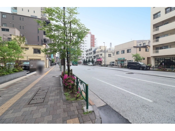 ザ・パークハウス谷中道灌山テラス  前面道路