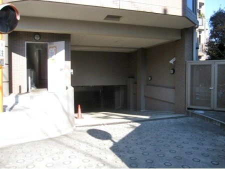 グローリオ駒沢大学 駐車場