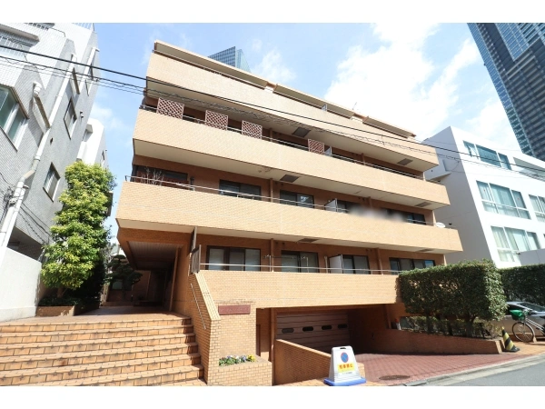 マノア六本木 外観