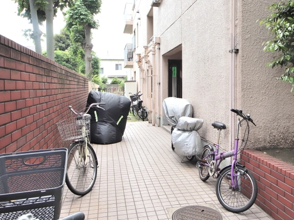 コープ野村深沢 アプローチ