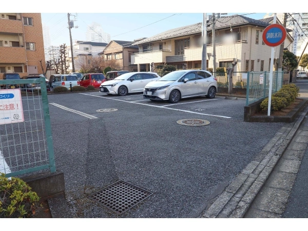 浦和北ローヤルコーポ 駐車場