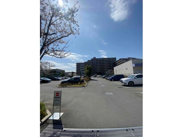 ウエリス武蔵野富士見町 駐車場