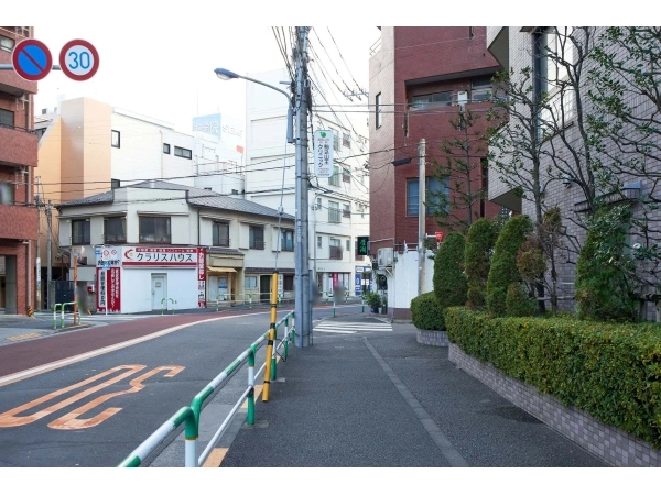 シティホームズ駒込駅前 前面道路