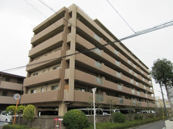 リベール江坂垂水町 外観