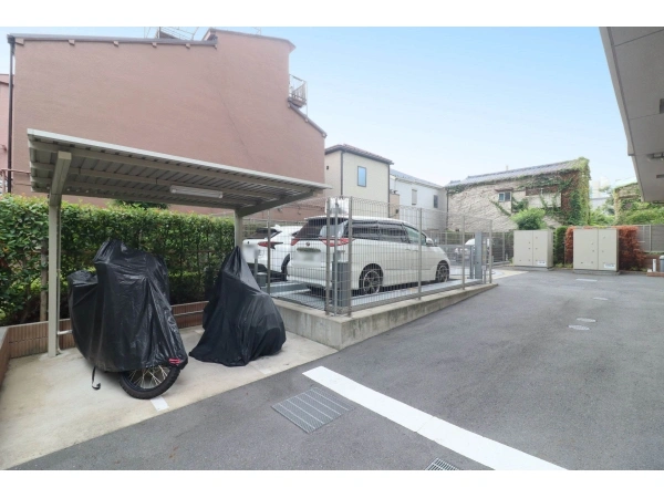 プレシス東京三ノ輪 駐車場