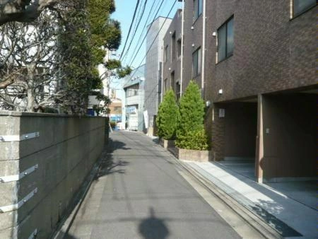 セザール千川駅前 前面道路