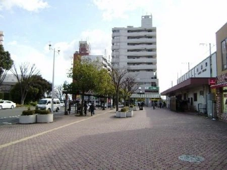 カウンテスコート 前面道路