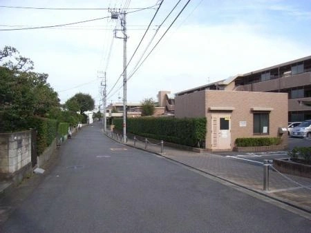 ライオンズマンション東林間ガーデン 前面道路