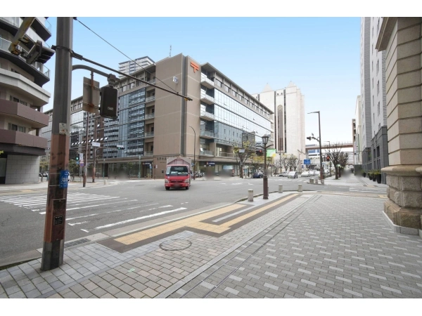 ザ・パークハウス神戸タワー 前面道路