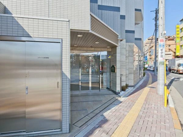 日神パレステージ立川曙町 エントランス