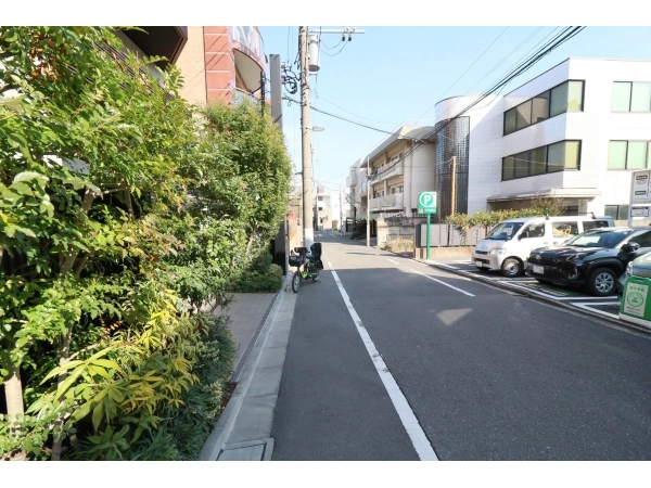 オープンレジデンシア小石川五丁目 前面道路