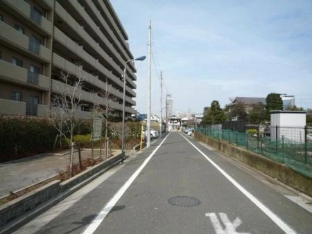 ライオンズガーデン都立家政 前面道路