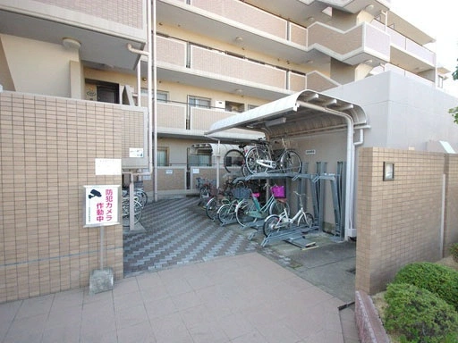 ステイツ西宮若草町 駐輪場