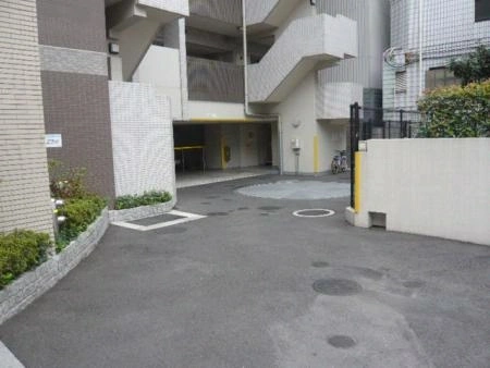 パークハウス新宿若松町 駐車場