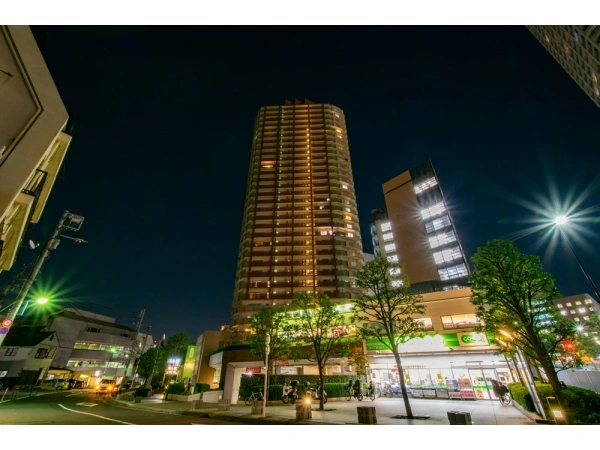 ローレルコート新宿タワー 外観