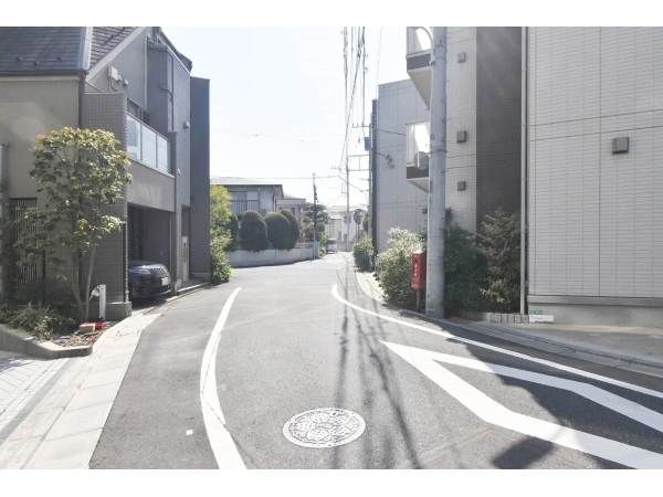 ピアース祐天寺 前面道路