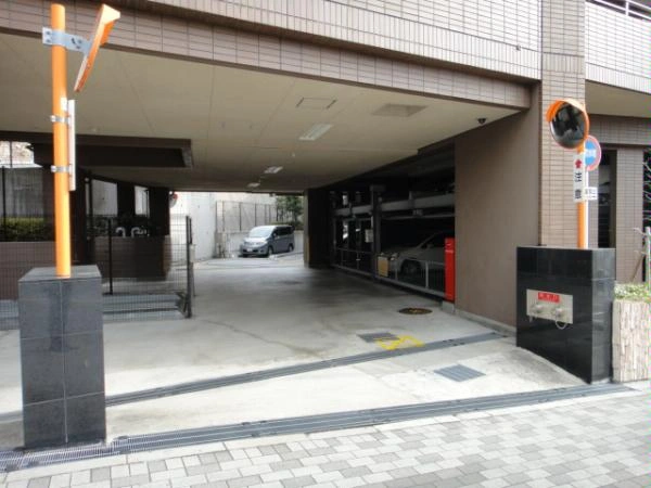 ファミールグラン六甲赤松町 駐車場