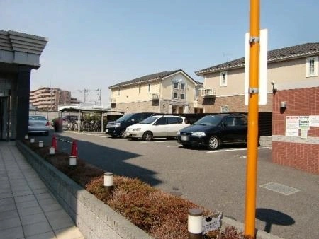 ライフレビュー南町田 駐車場