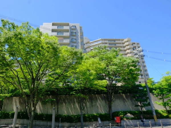 オークヒルズ香里六番館 外観