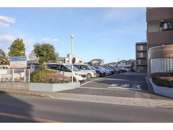 ペルル南柏 駐車場