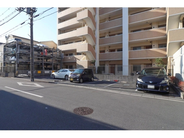 アンビシャス川口青木 駐車場