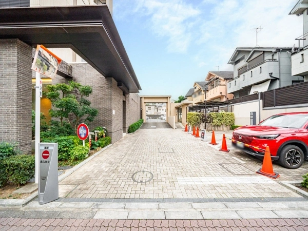 プラウド志村坂上サンクアージュ 駐車場