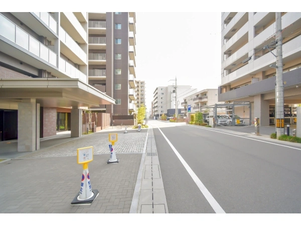 ジオ阪急洛西口サウスレジデンス 前面道路