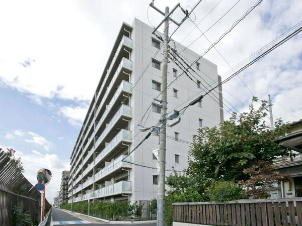 クレヴィア戸田公園 外観