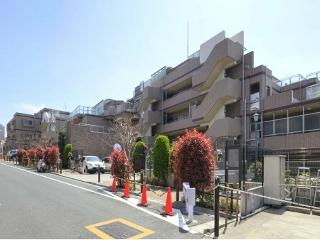 日神パレステージ東武練馬台　西館 外観