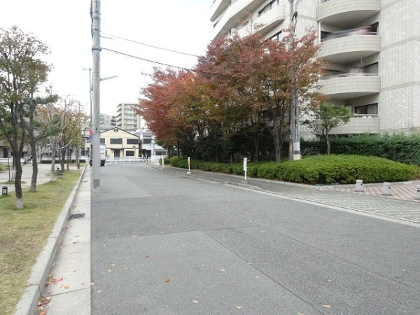 グラン・フェルティ本山 前面道路