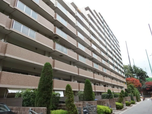 レスタージュ千里万博公園 外観