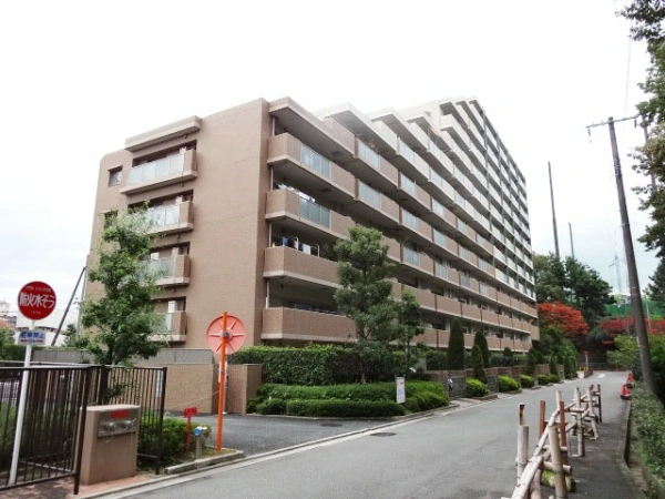レスタージュ千里万博公園 外観
