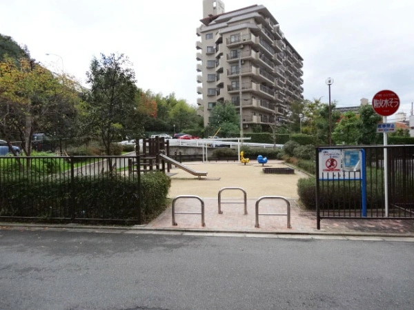 レスタージュ千里万博公園 外観