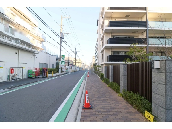 プライムパークス上大岡ザ・レジデンス 前面道路