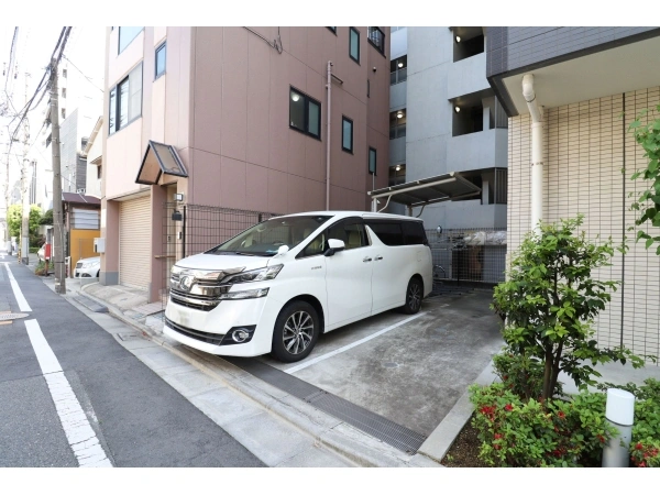 クレヴィスタ蒲田 駐車場