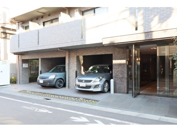 ルーブル蒲田南七番館 駐車場