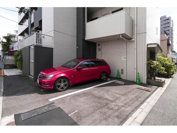 メインステージ西荻窪駅前ソレイユ 駐車場